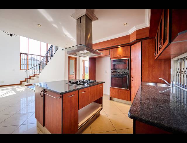 5 BEDROOM HOUSE FOR SALE IN BARBEQUE DOWNS